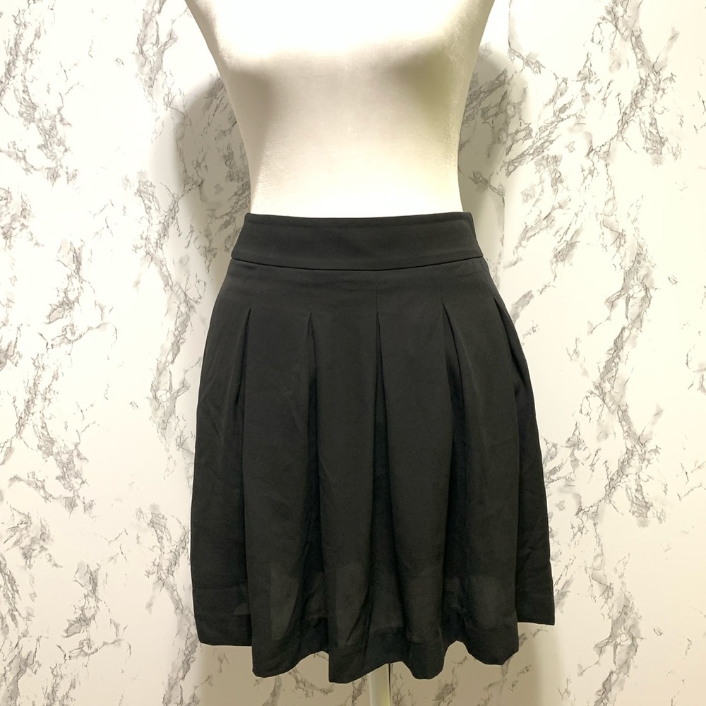 Banana Republic Black Pleated Skirt